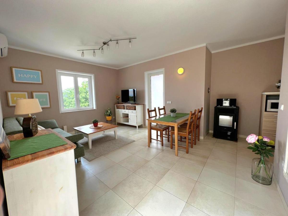 Apartments Ruzic Нивице Экстерьер фото
