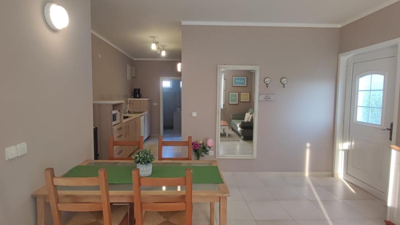 Apartments Ruzic Нивице Экстерьер фото